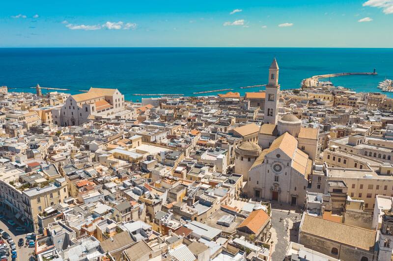 Vista aérea del casco antiguo de Bari (Fuente: Shutterstock)