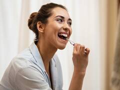 Advertencia de odontólogos: el error que millones de personas cometen después de cepillarse los dientes y podría poner en riesgo su salud