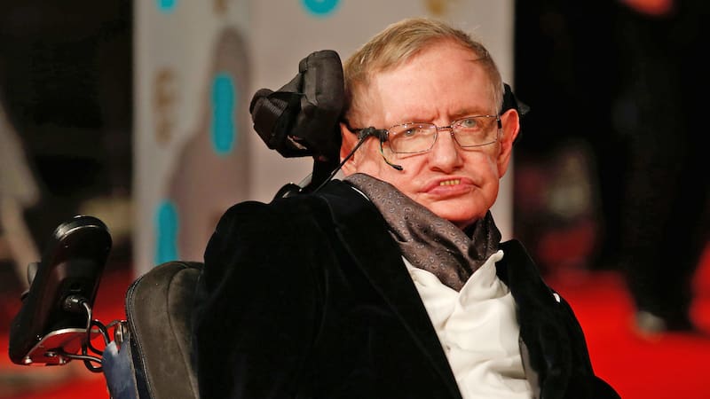 Para Stephen Hawking, la única "salida" a este problema es abandonar por completo la Tierra