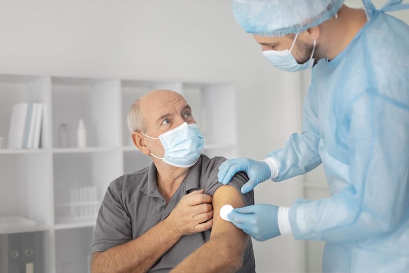 El galardón otorgado a Rodríguez en Florida destaca la importancia de su investigación en vacunas contra el COVID-19 (Fuente: Freepik)