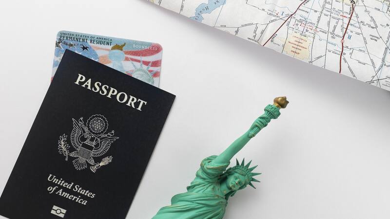 La embajada de EE.UU. no cierra: qué debe hacer para tramitar visas y pasaportes en Colombia.