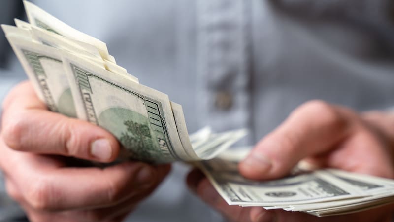 Rasgaduras, manchas o deterioro general son las principales razones para que sean rechazados.