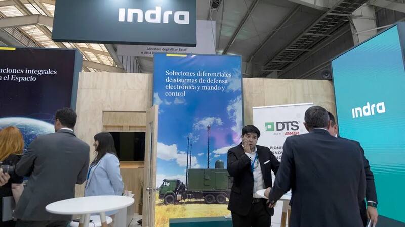 La junta de Indra aprueba la segregación de su negocio espacial para comprar Hispasat.