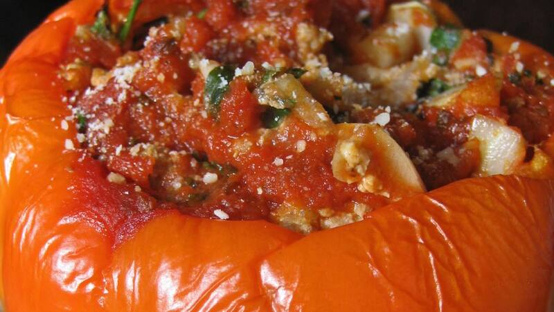 Piquillos rellenos de carne: una receta fácil y rápida para un plato bien tierno y jugoso.