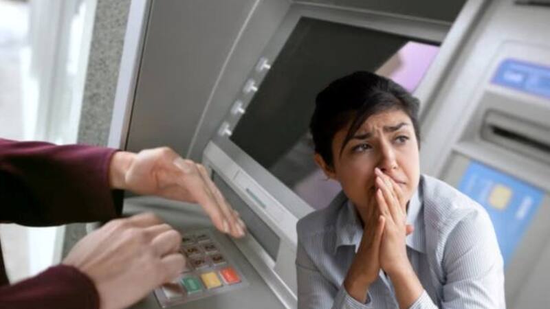 El sistema de cajeros automáticos implementa nuevas reglas de retiro por banco.