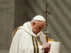 Cambia la Iglesia Católica para siempre: el Papa Francisco extiende su mano a una madre israelí y vocifera "ensangrientan el mundo"