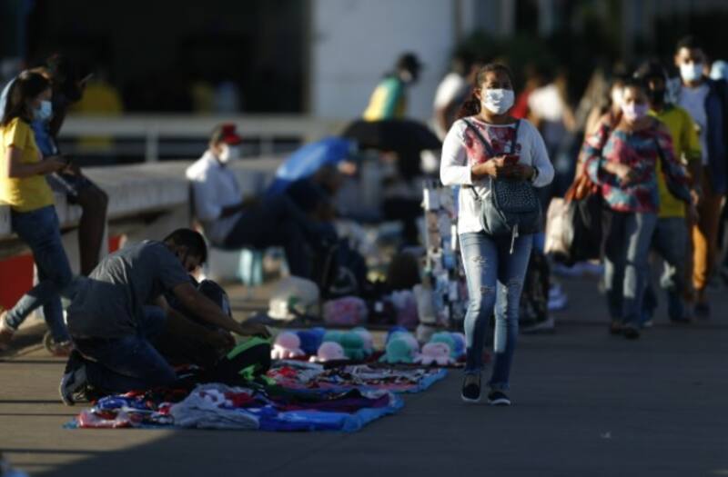 Venta ambulante en Brasilia - Xinhua