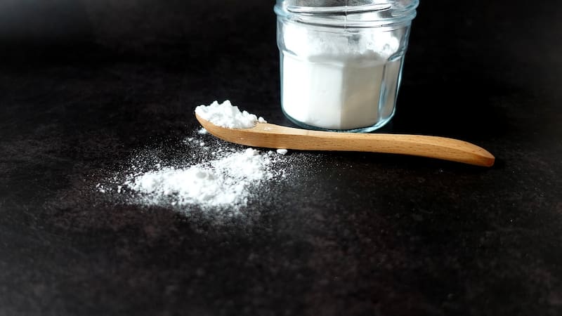 Este polvo fino y blanco puede neutralizar ácidos, beneficiando la salud digestiva.