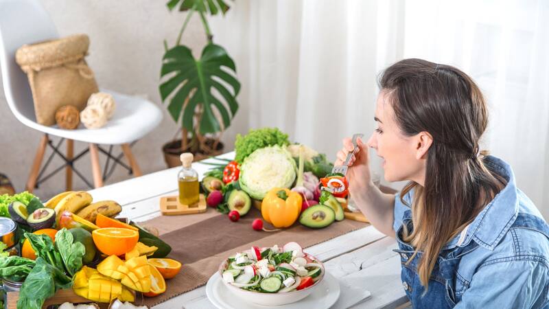 ¿Qué tipo de alimentación puede promover un cerebro saludable y joven?