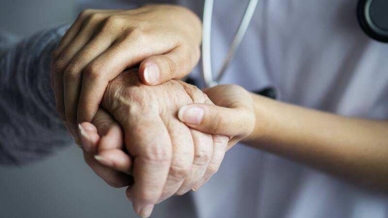 Esta es la bebida que tienes que tomar para protegerte del Parkinson.