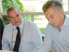 Macri echó al ministro de Salud, Jorge Lemus