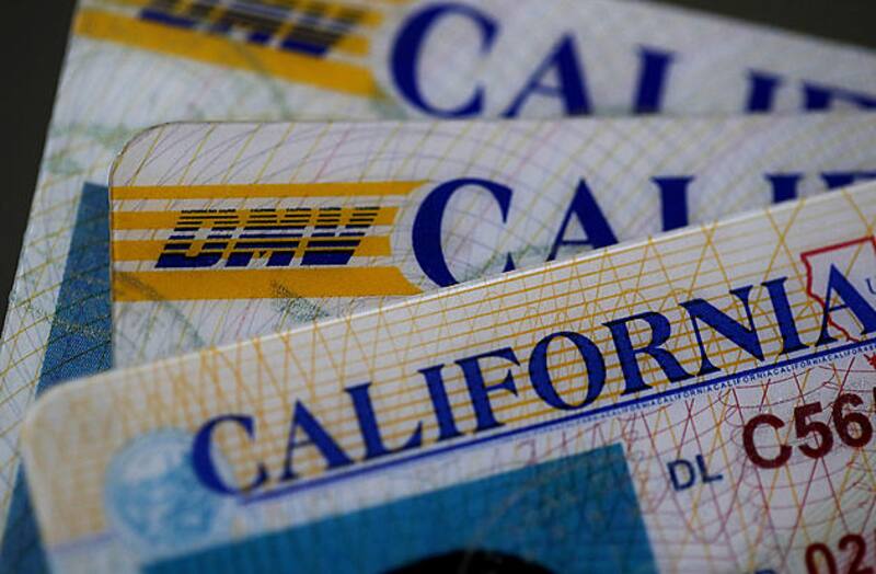 California cierra una de sus sucursales del Departamento de Vehículos Motorizados para importantes. Fuente: Archivo.