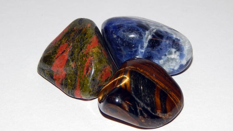 Las piedras de Ojo de Tigre sirven para atraer las buenas energías