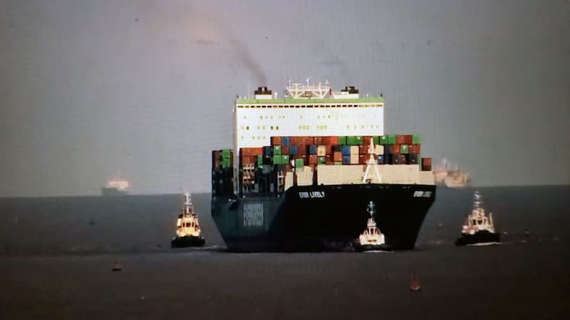 Buque portacontenedores Ever Lively.