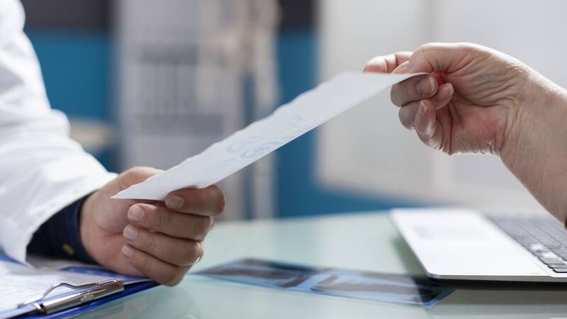 Cámbian las bajas médicas para siempre: este es el nuevo sistema que evaluará la situación de cada trabajador