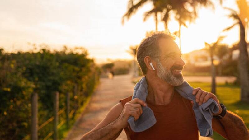 El metabolismo se relantiza con la edad, dificultando la pérdida de peso después de los 50 años.