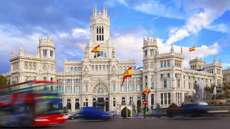 Las universidades Complutense y Autónoma recortan gastos para equilibrar sus cuentas.