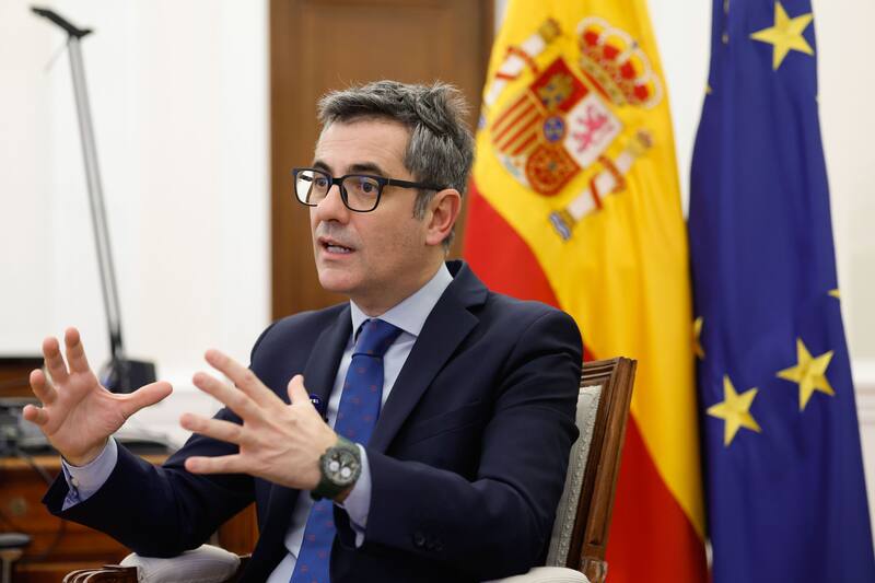 Para el ministro de Presidencia, Justicia y Relaciones con las Cortes, Félix Bolaños, estas conmemoraciones son una oportunidad para recordar el fin de una de las etapas "más oscuras" de España (Fuente: EFE / Mariscal)