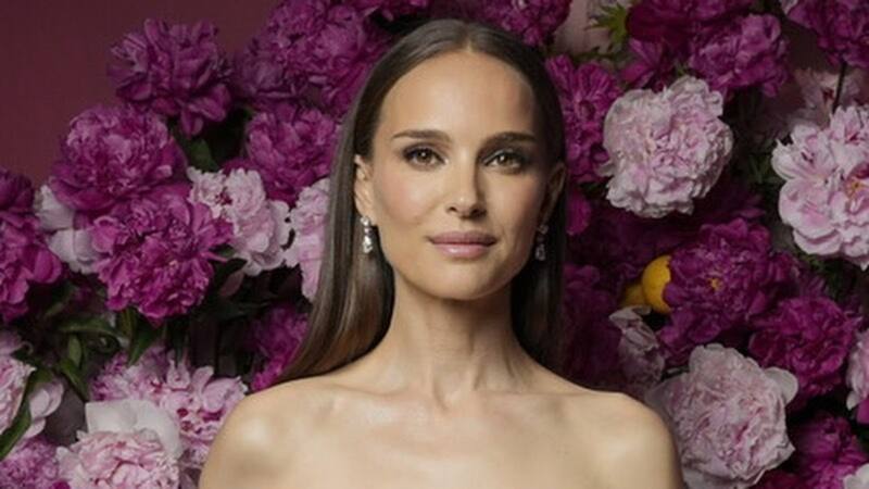 Natalie Portman es la protagonista de esta gran historia que arrasa en Netflix.