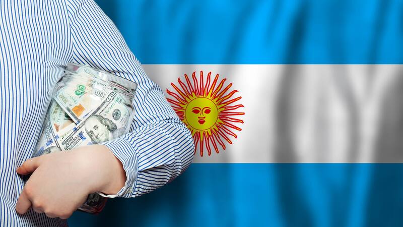 Con una inflación que supera el 100% anual, la emisión ya no tiene espacio