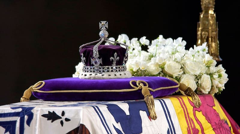 La historia maldita del diamante koh-i-noor que Camila Parker Bowles llevará en la coronación de Carlos III