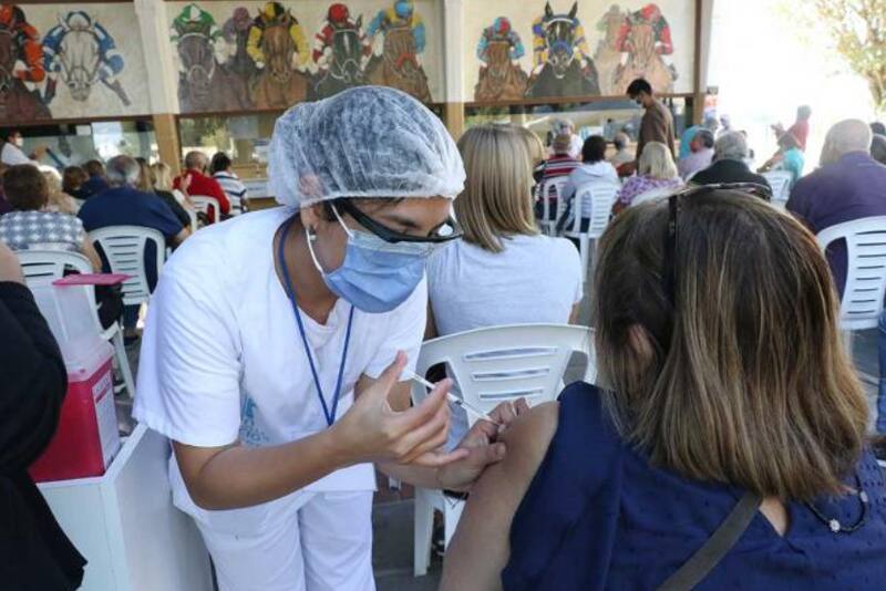 La seguridad de la vacuna es una de las razones principales que llevan a la gente a no querer vacunarse.