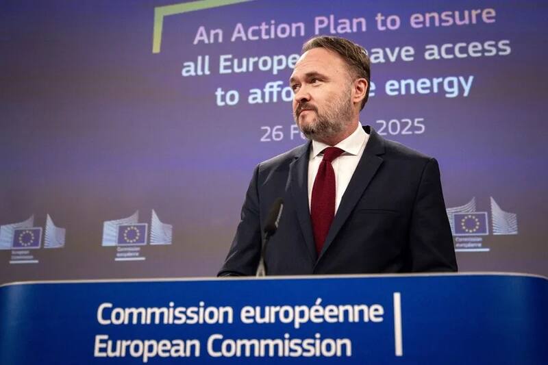 Wright tiene previsto reunirse el miércoles con el comisario europeo de Energía, Dan Jørgensen, para discutir los planes del bloque para desvincularse de la energía rusa. Foto: Archivo.