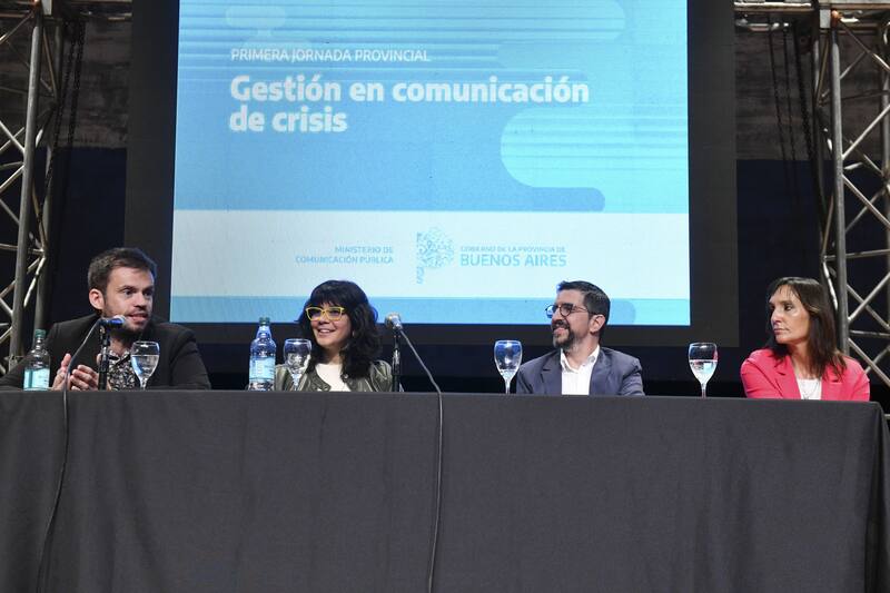 Alejandro Cánepa (UNM); Soledad López (UNQ); Matías Belloni, Director de Comunicación Estratégica y Ayelén Sidún (UNLP)