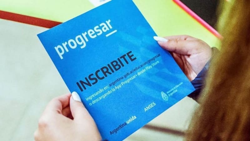 Becas Progresar se encuentra congelado hace un año y denunciaron problemas con las inscripciones.