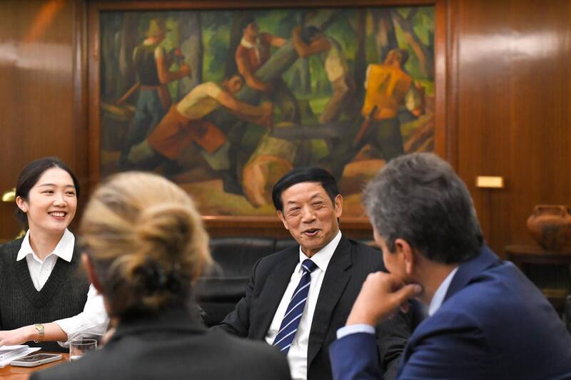 Sergio Massa recibió a empresarios chinos para hablar de inversiones en infraestructura