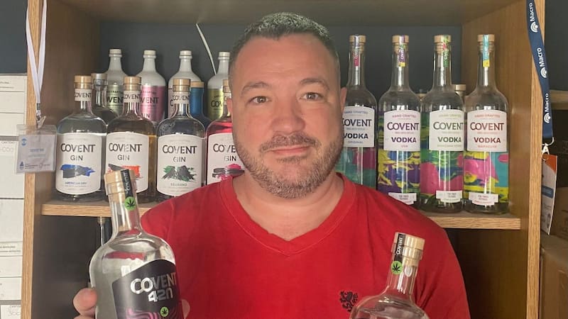 Gastón Colotto creó Covent en 2019 después de hacer varias pruebas con un pequeño alambique.