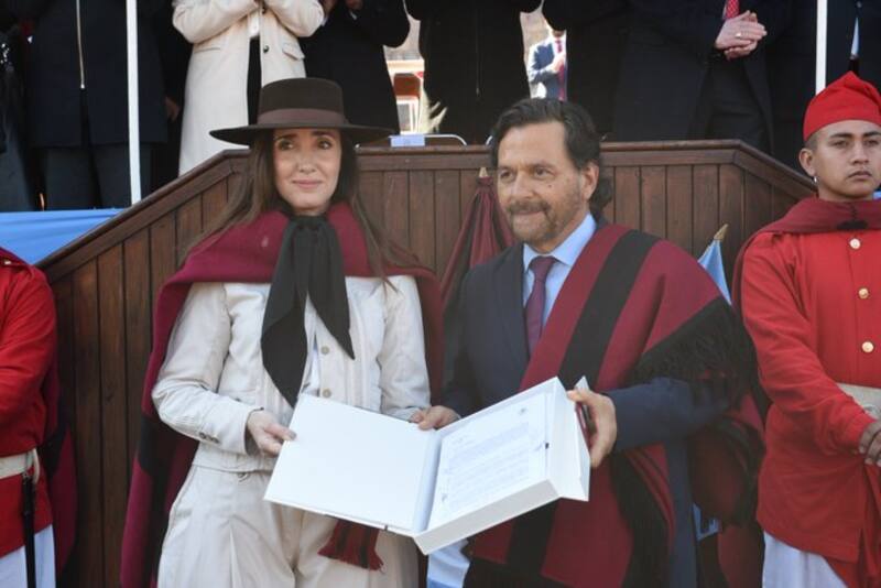 Gustavo Sáenz entregó a Victoria Villarruel el Pacto de Güemes con reclamos y pedidos de financiamiento