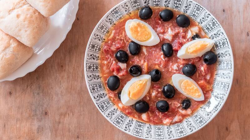 La ensalada murciana es un plato ideal para el verano.