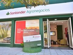 Agrofy y Santander firman una alianza para potenciar la digitalización de los negocios en el agro