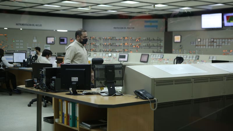 En un país del sur de Sudamérica está la central nuclear mas grande de la región.