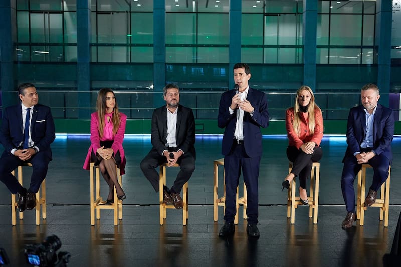 Wado de Pedro encabezó el lanzamiento junto a distintas autoridades nacionales, provinciales y del sector turístico.