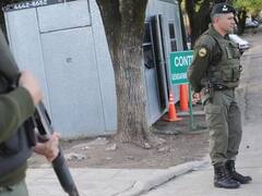 Buscaron sin éxito a los prófugos en el sur del Conurbano y cayó un dirigente K de barras bravas