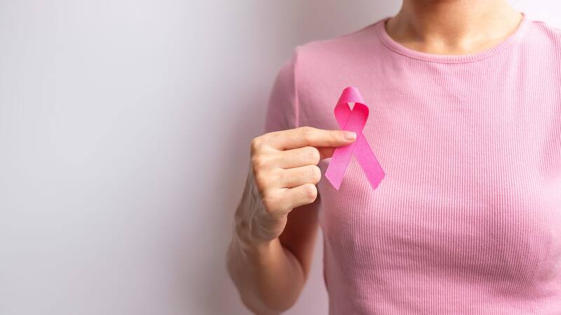 La tasa de supervivencia promedio a 10 años de las mujeres con cáncer de mama no metastásico es del 84%.