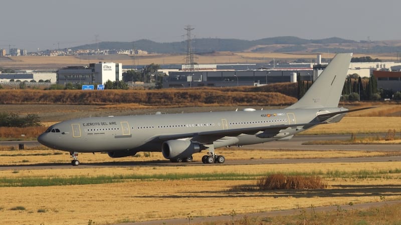 Llegaron al país tres nuevos aviones de guerra que compró el Ministerio de Defensa.
