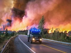 Incendios en El Bolsón: un muerto y 700 familias evacuadas por un fuego que se reaviva mientras el Gobierno envía ayuda
