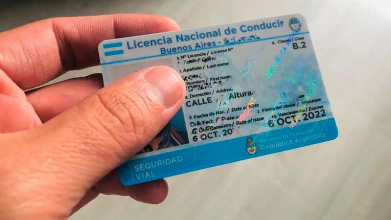 Los menores de edad deberán contar con los requisitos adicionales establecidos por las autoridades.