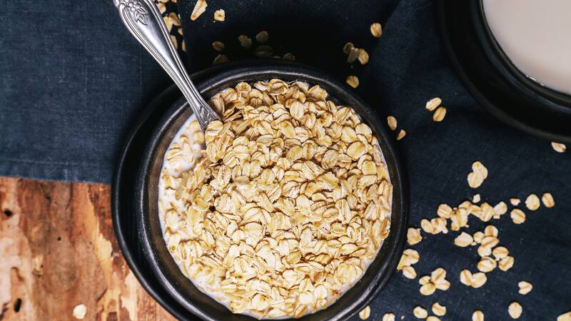 La avena nocturna te garantiza comenzar el día con energía y saciedad.