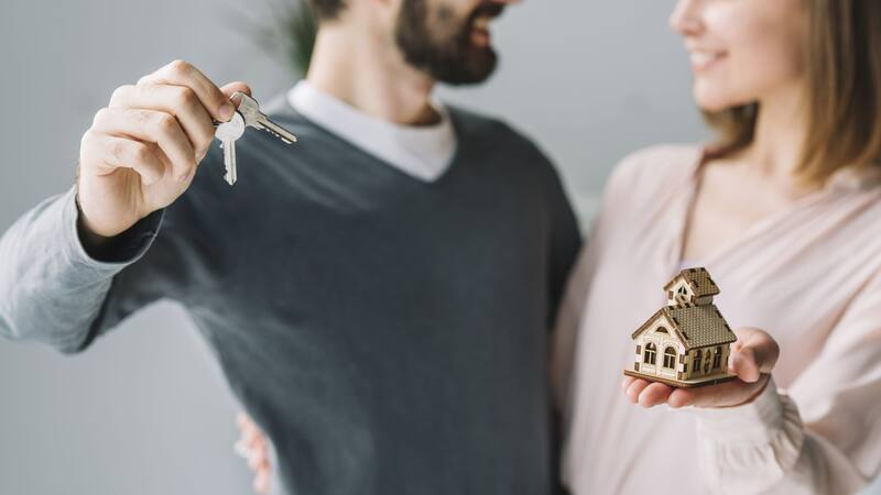 Adiós alquiler: la propuesta "anti impuestos" para comprar una casa propia antes de los 40 años.