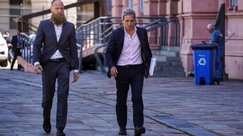 El ministro de Economía, Luis Caputo, anunciará este martes las medidas económicas