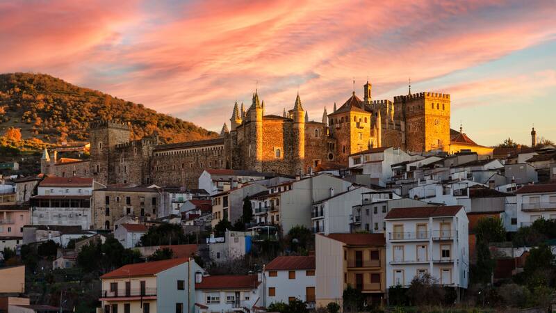 En Extremadura hay muchos lugares interesantes para una escapada de fin de semana durante todo el año.