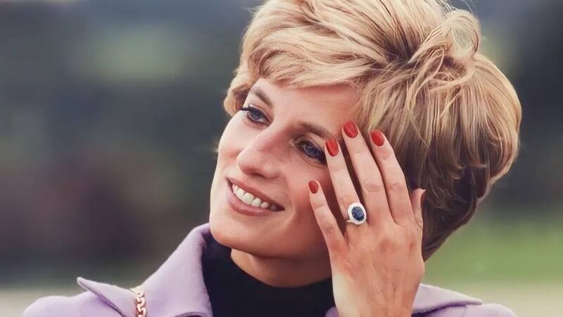 Descubrí los atributos de la piedra preciosa que usaba en su anillo de bodas Lady Di