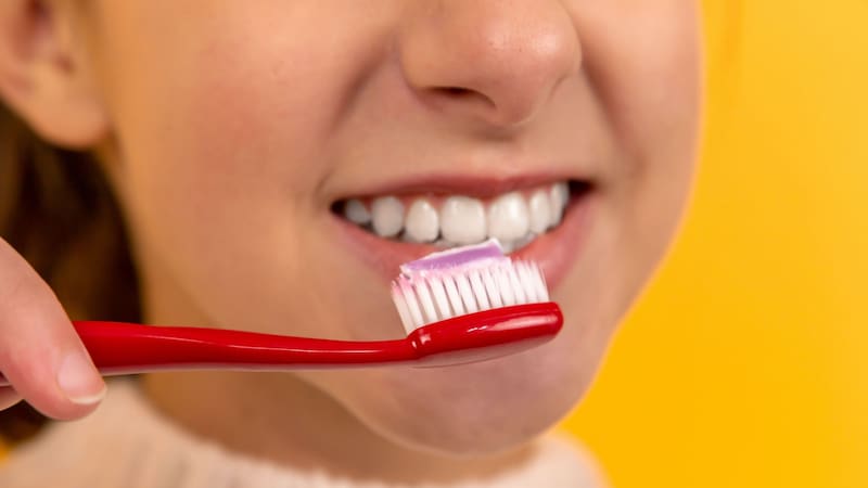 Cepillarse los dientes podría parecer sencillo pero también tiene reglas importantes.