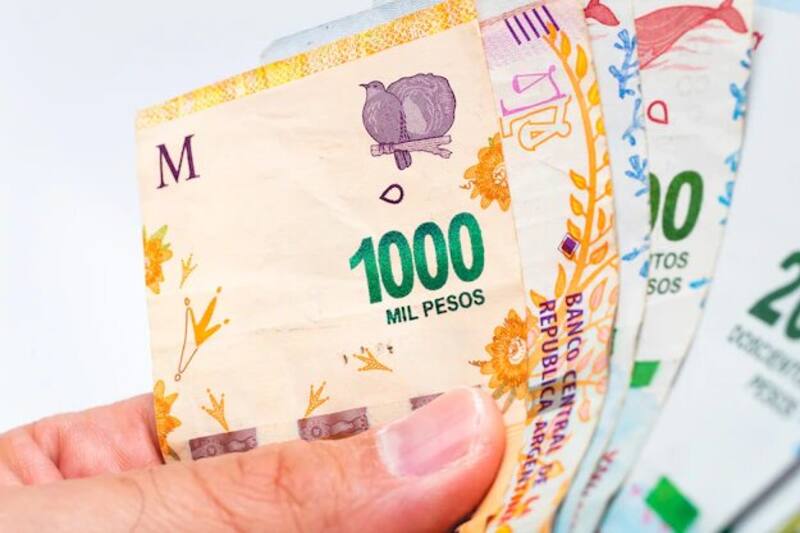 Empleados de Comercio cobran con aumento del 11% en diciembre 2022