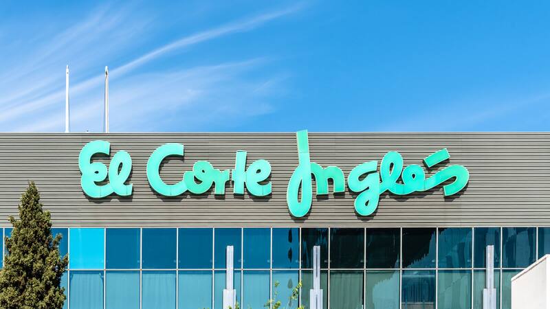 El Corte Ingles cerró más de 90 sucursales de su agencia de viajes por este motivo.