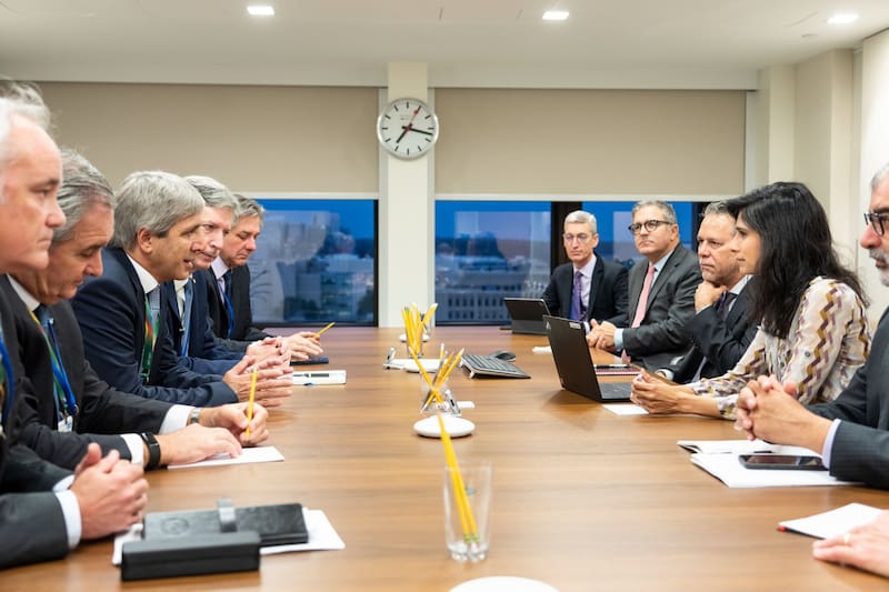 El equipo económico y los negociadores del FMI, con Gita Gopinath a la cabeza, en Washington DC